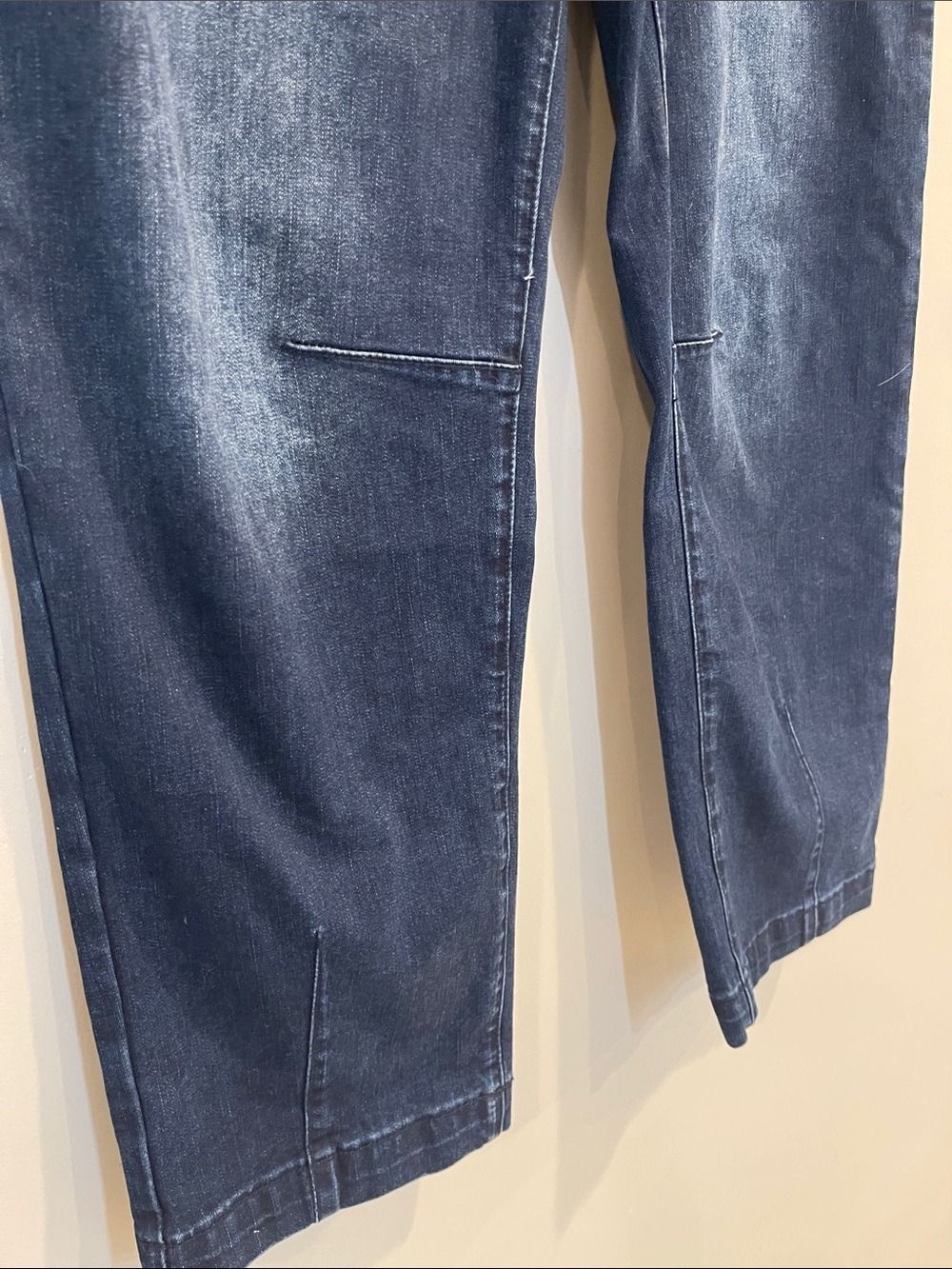 NWT Flamingals Dark Wash Barrel Jeans Size Large (10-12) - Picture 3 of 10